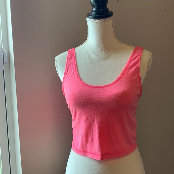 Rue21 Tops - Rue 21 pink cropped tank top